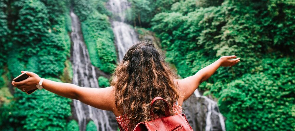 Adapting to Local Cultures: Essential Etiquette Tips for Global Travelers