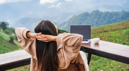 How to Balance Work and Travel: Tips for Digital Nomads and Remote Workers